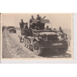 2-cm FLAK auf 1.To. Halbkette